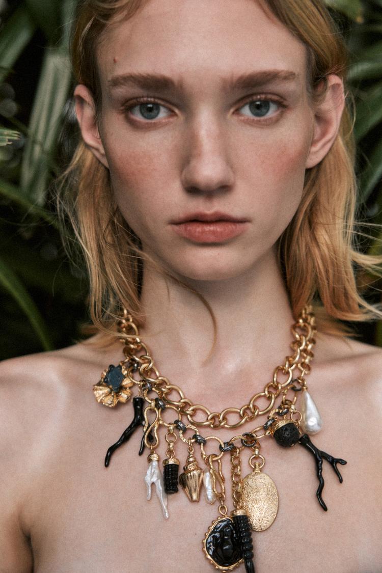 Salt & Shadow Kolye - Aven & Laurel