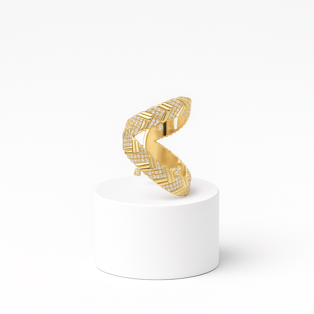 Triumph Pavé Earcuff