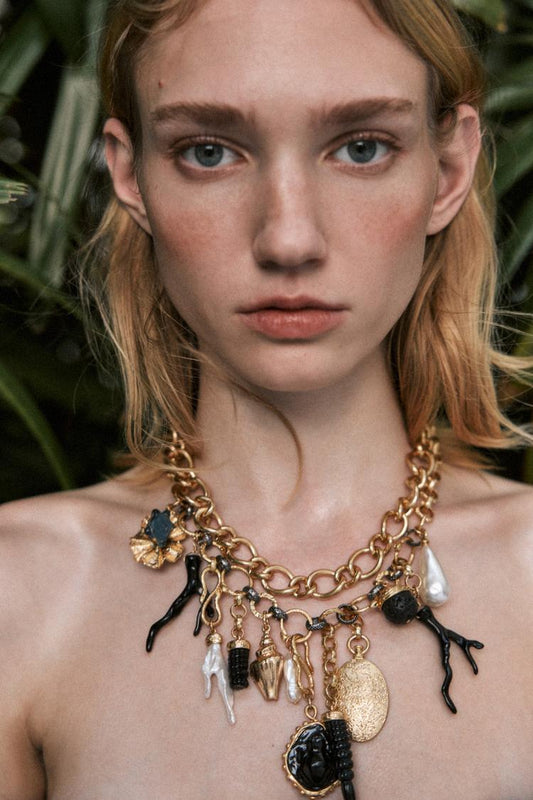 Salt & Shadow Kolye - Aven & Laurel