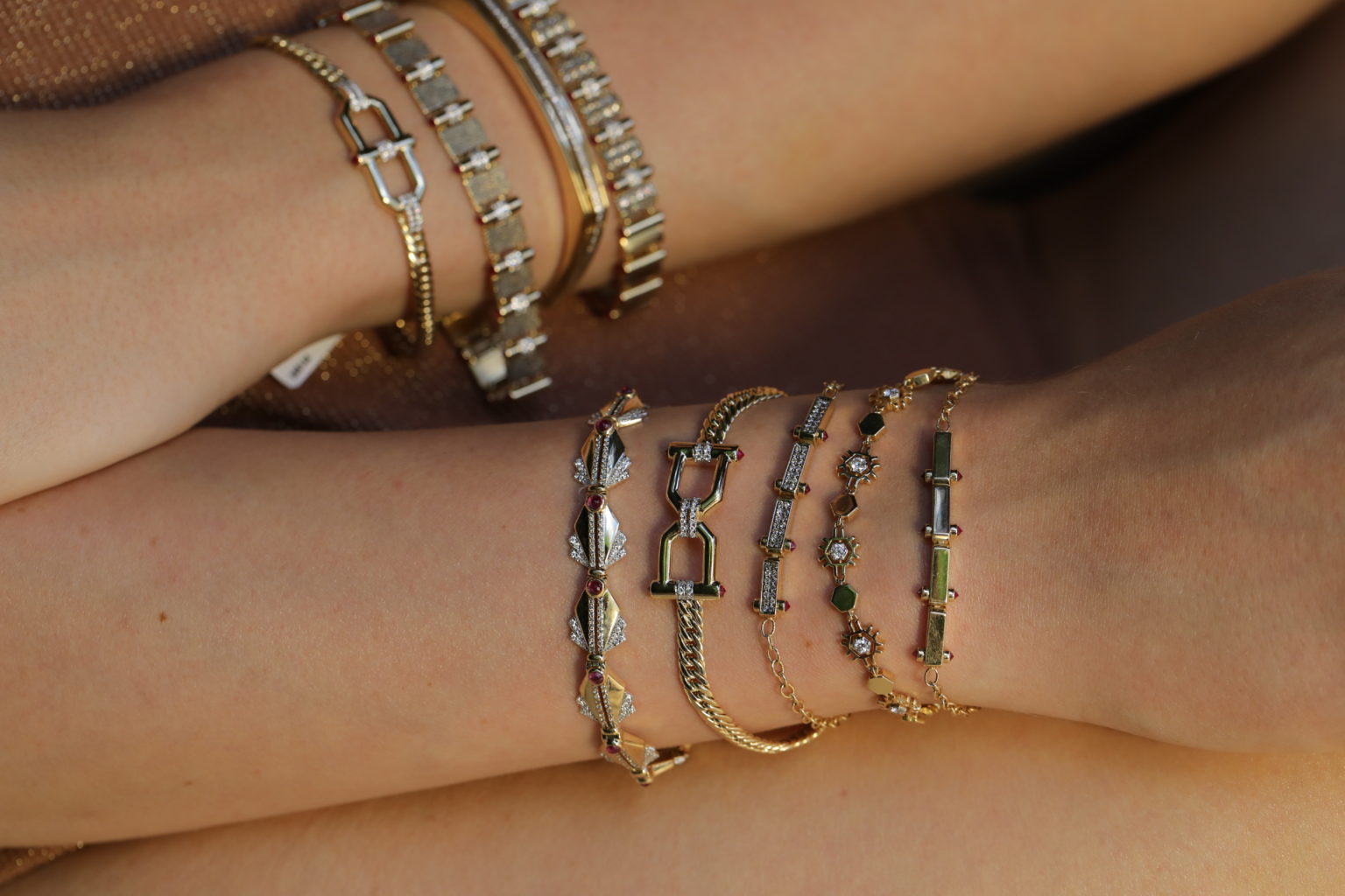 Arya Yakut Bileklik - Aven & Laurel