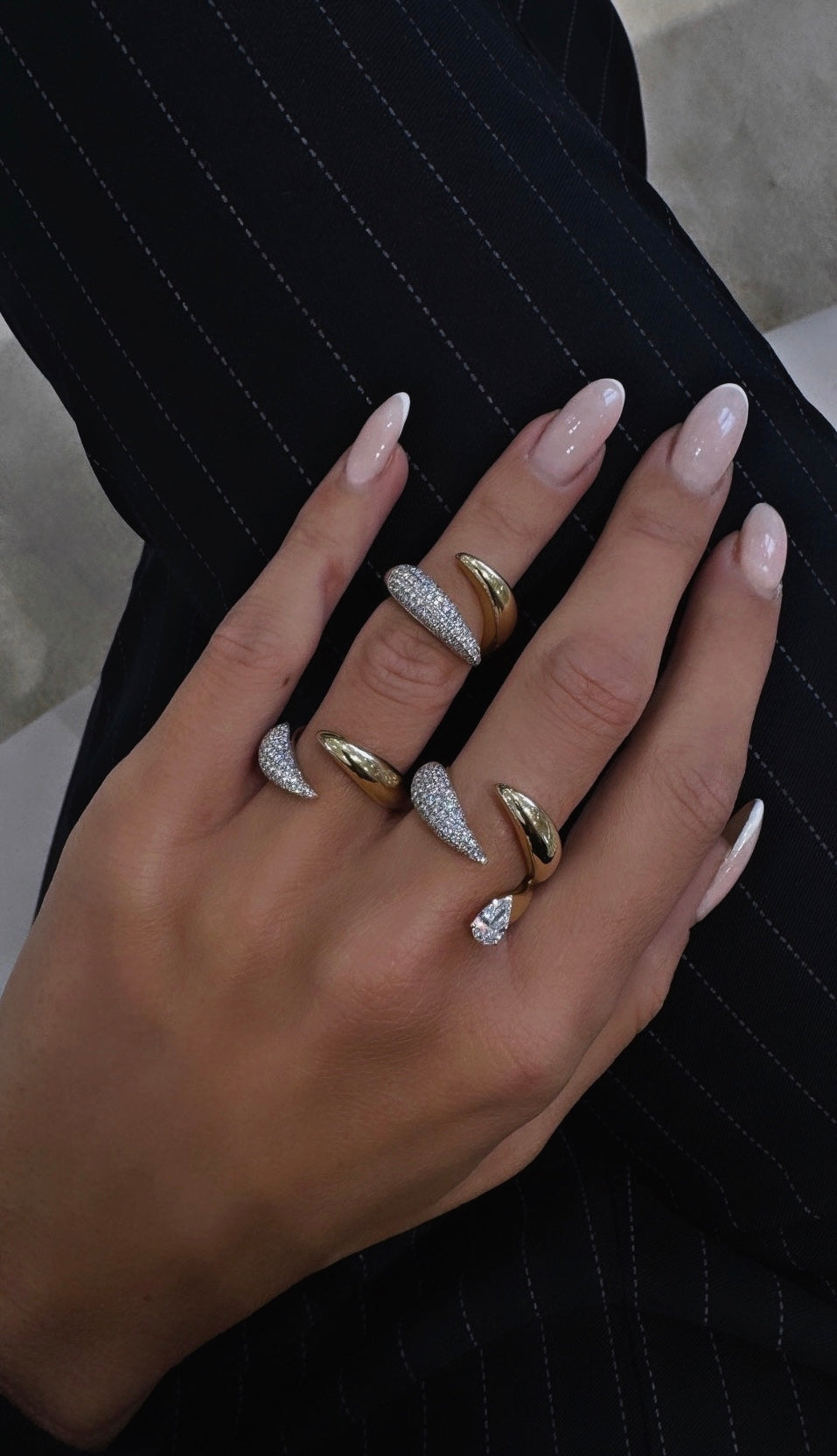 Seraphic Drift Yüzük - Aven & Laurel