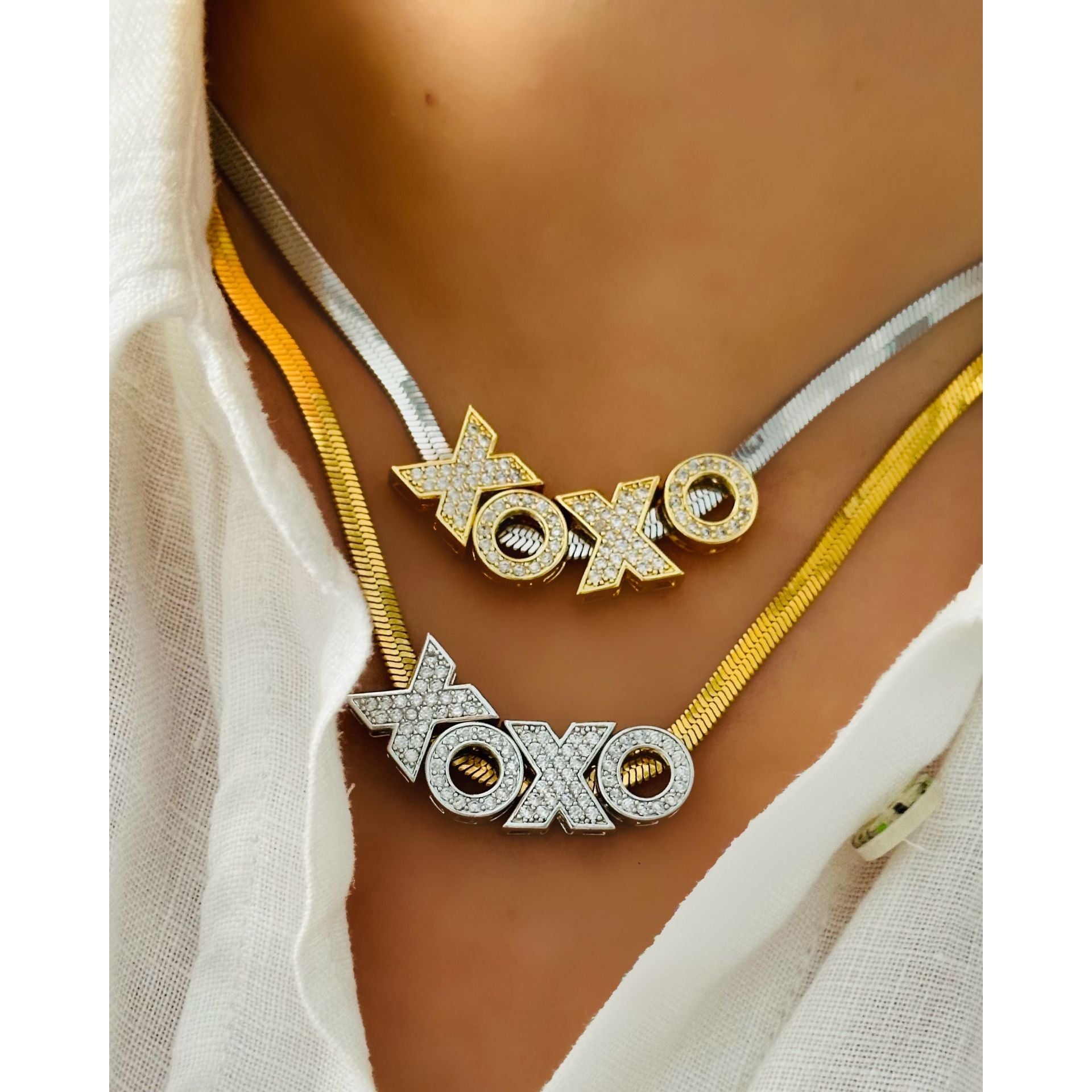 XOXO Taşlı İtalyan Kolye - Aven & Laurel