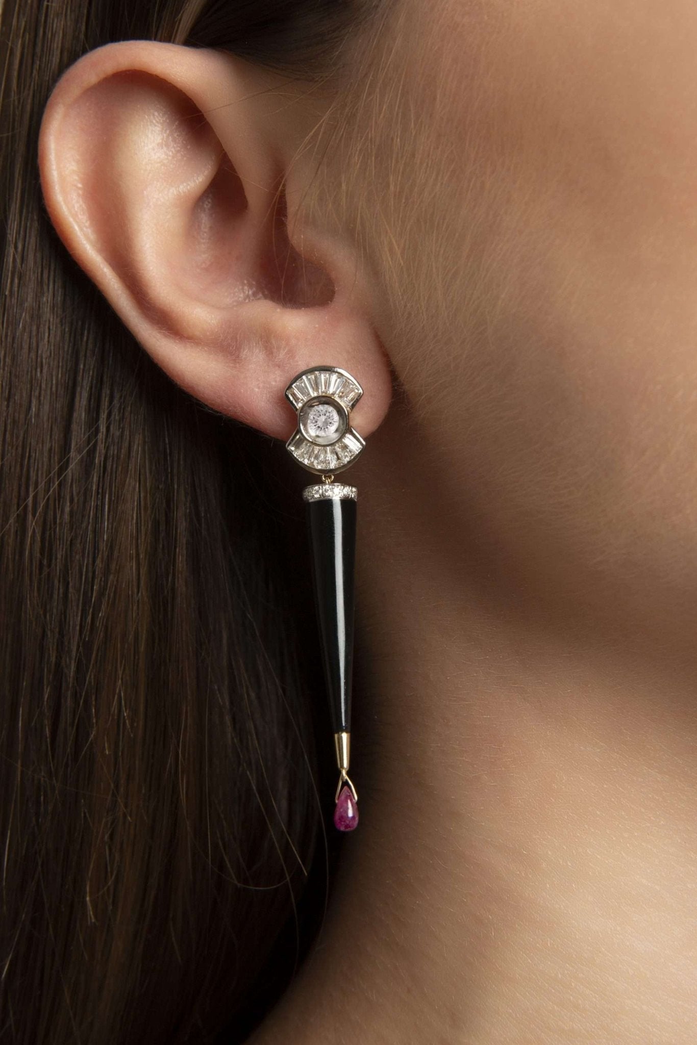 Black Ruby Küpe - Aven & Laurel