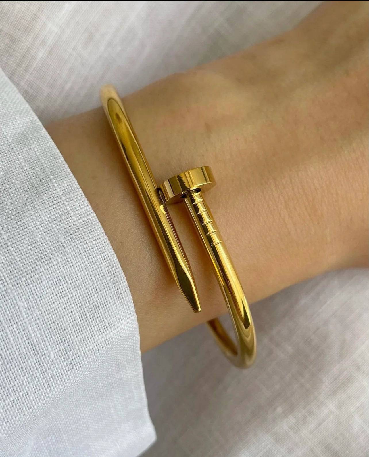 Crter Çivi Model Kelepçe - Aven & Laurel