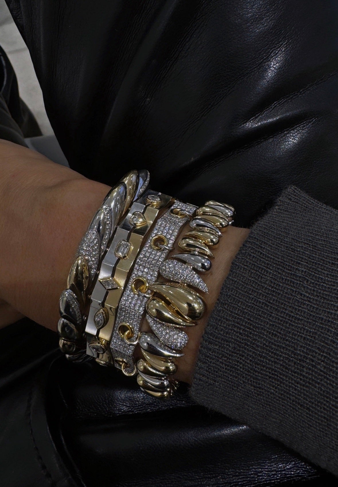 Sevenfold Splendor Kelepçe - Aven & Laurel