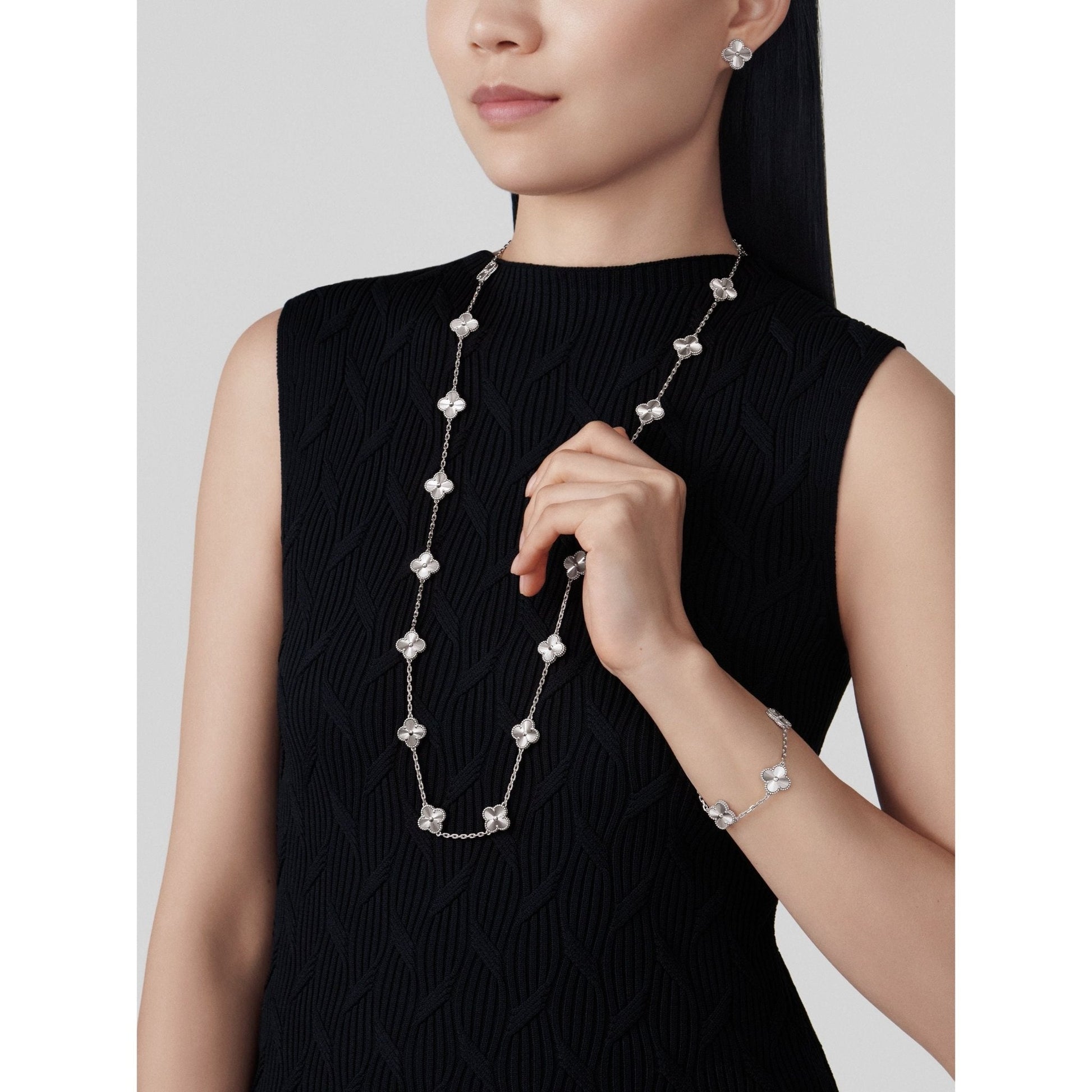 VCA Alhambra Perla - Aven & Laurel