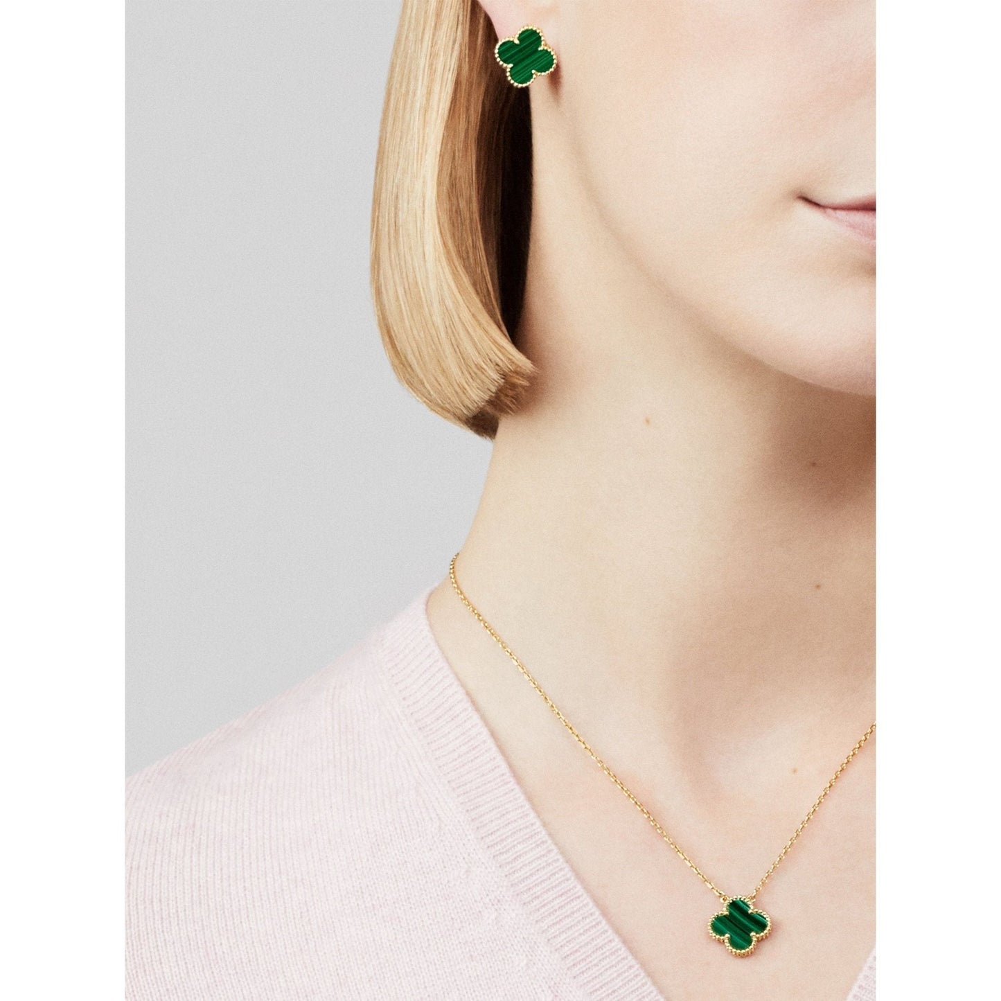 Vintage Alhambra Zümrüt Yeşili Küpe - Aven & Laurel